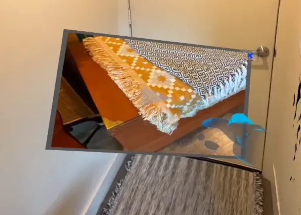 Grabbing an object with one hand